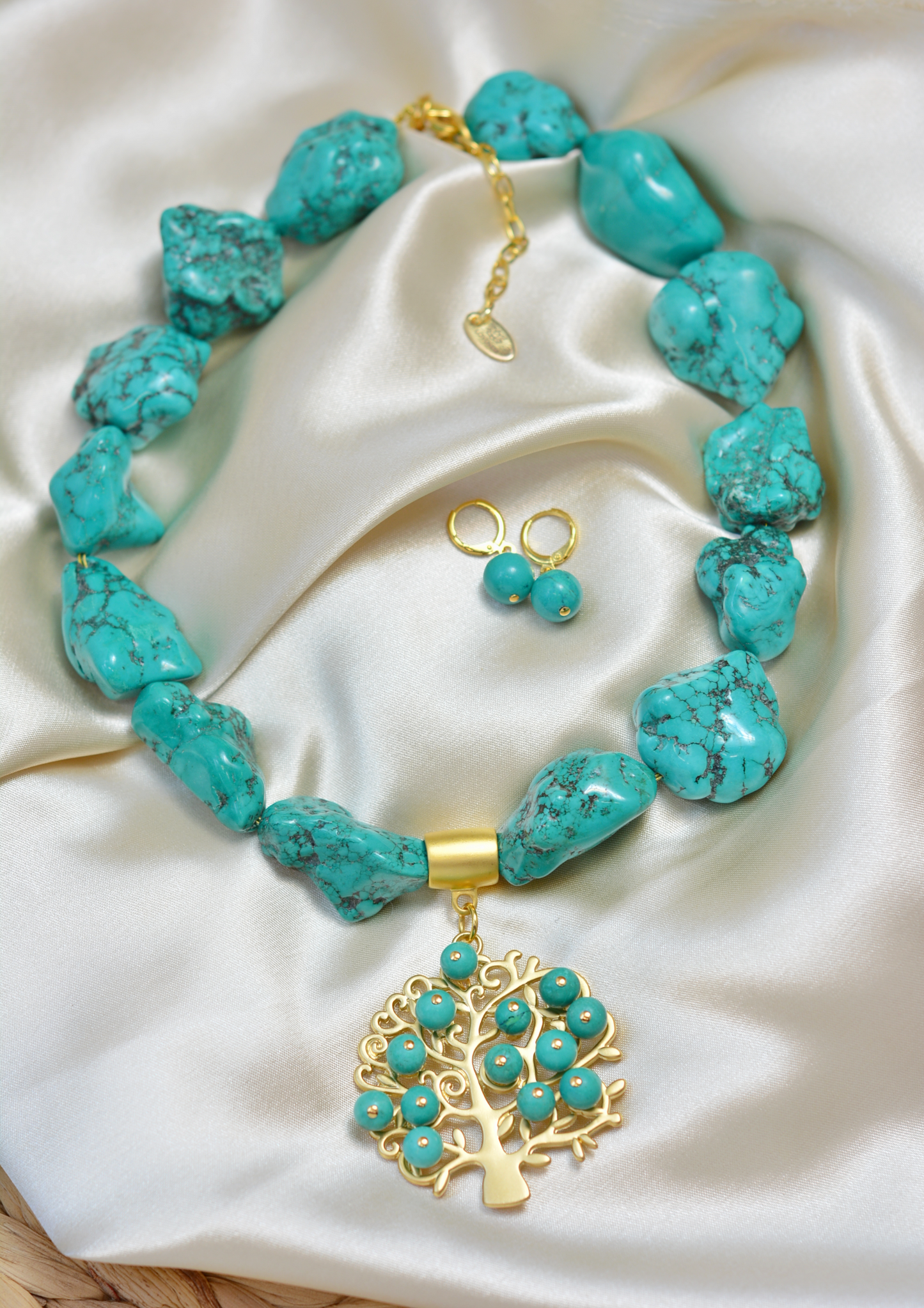 Collar turquesa grande