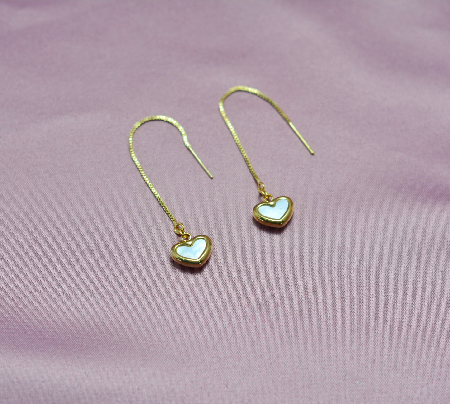 Arete corazón de madre perla