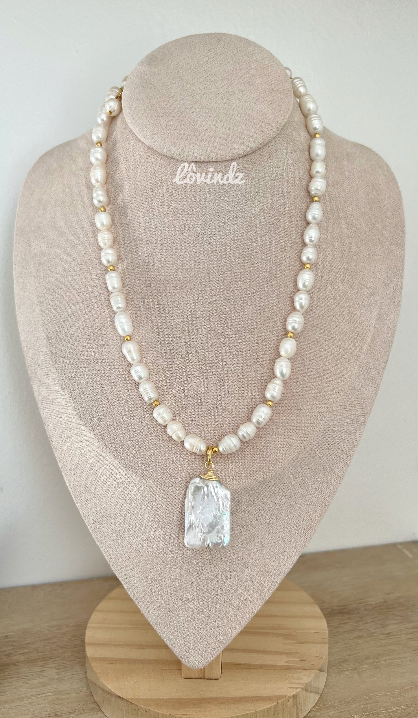 Collar perla Keshi cuadro