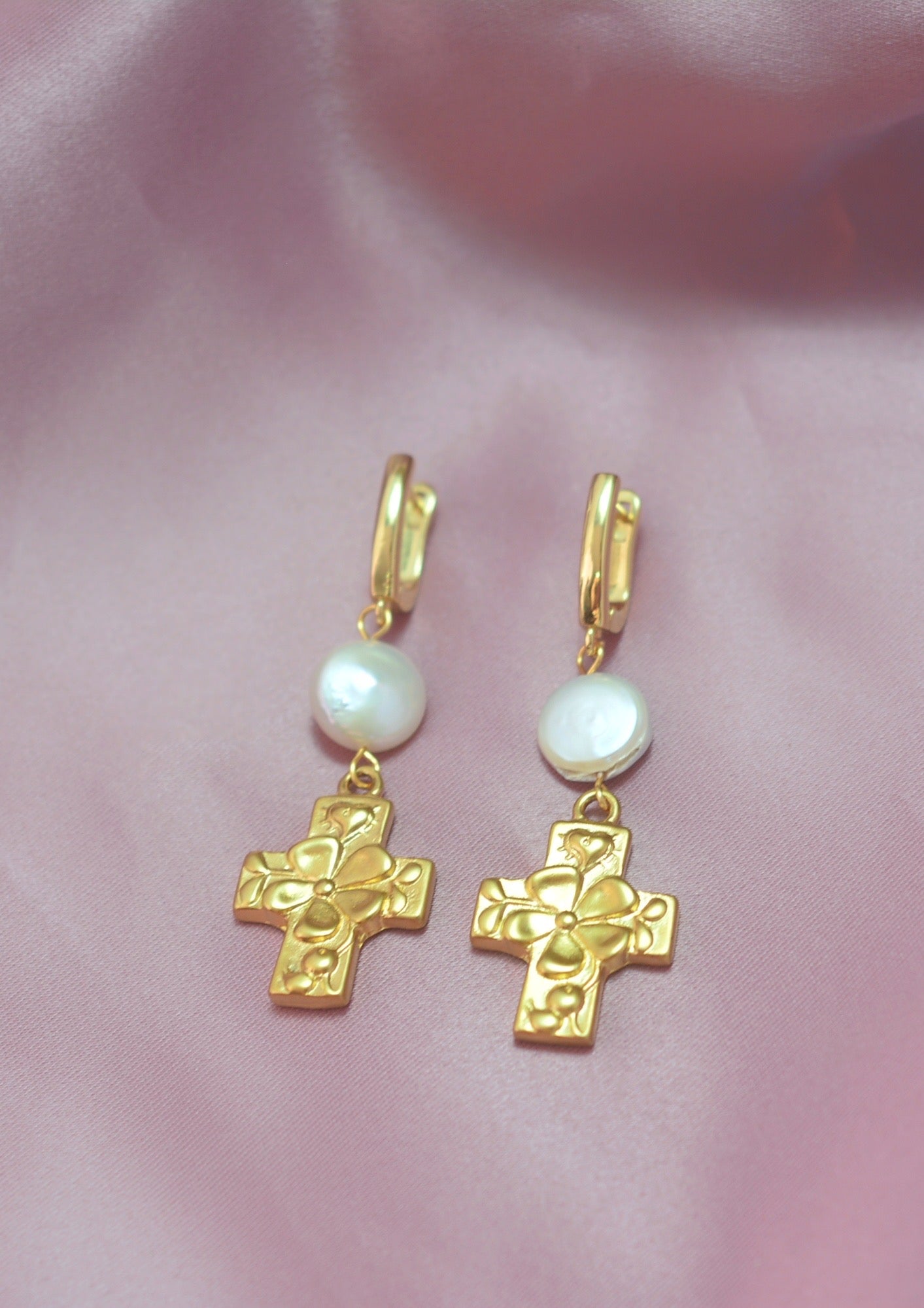 Aretes cruz