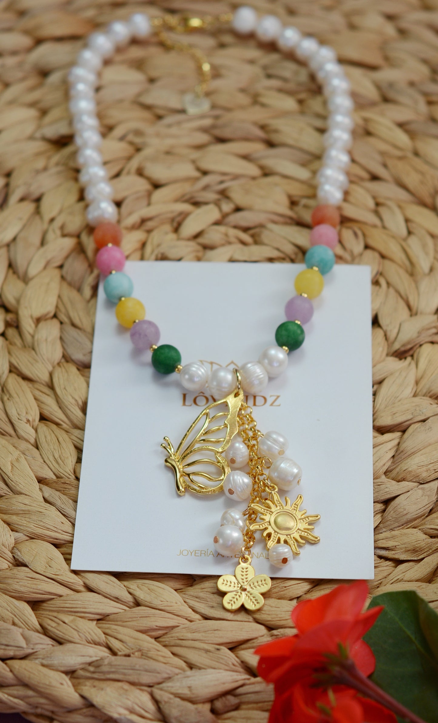 Collar multicolor mariposas