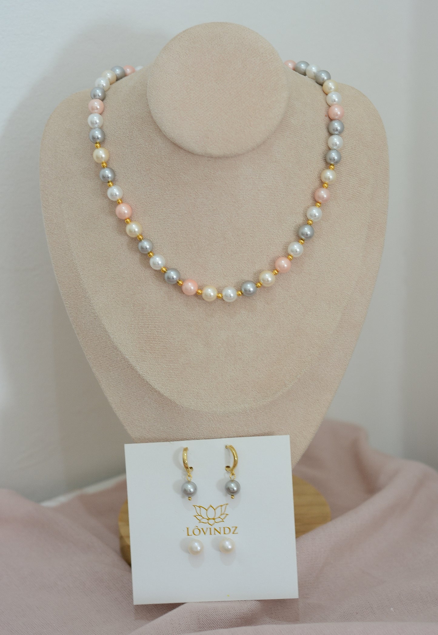 Set de collar y aretes