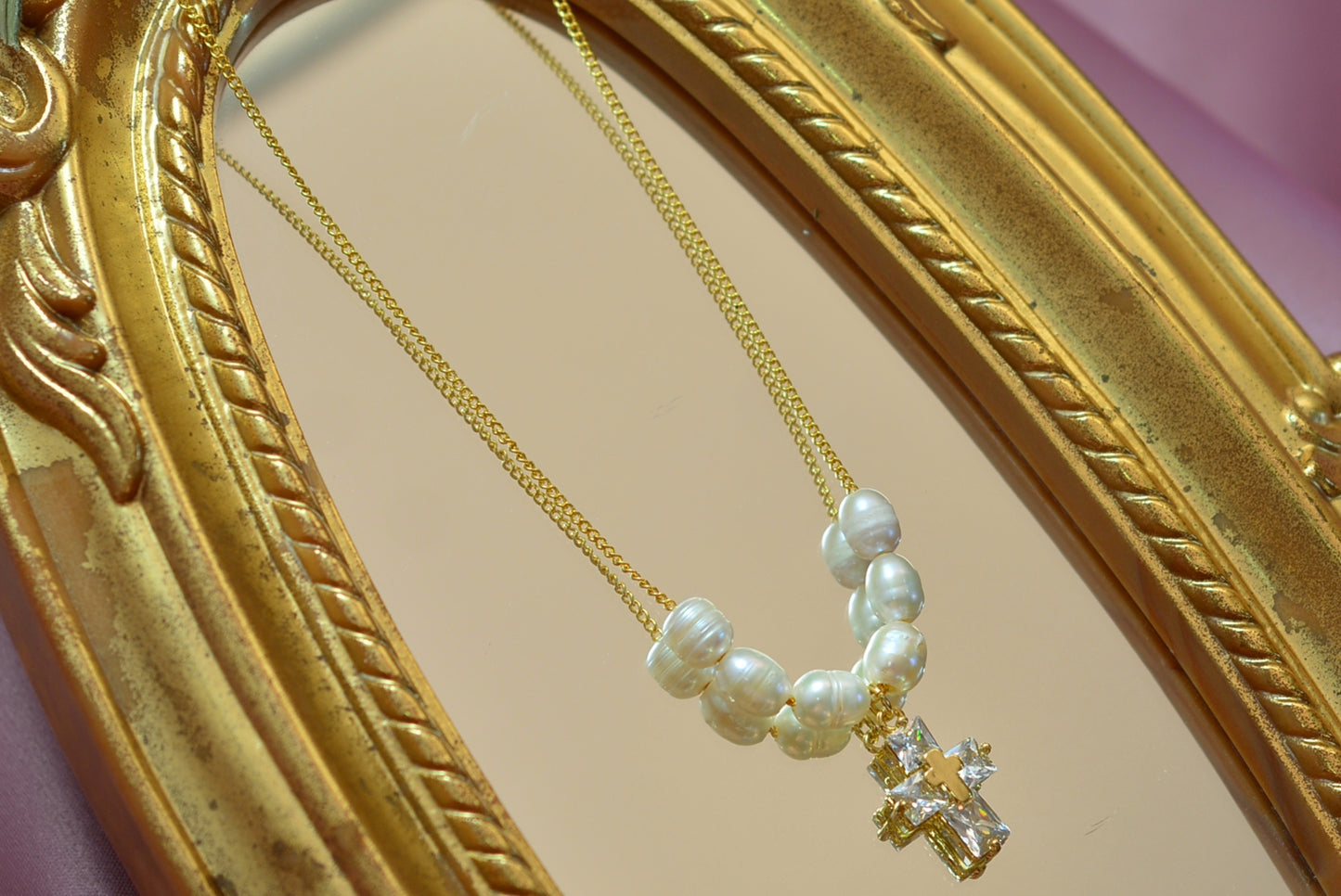 Cadena cruz de zirconia