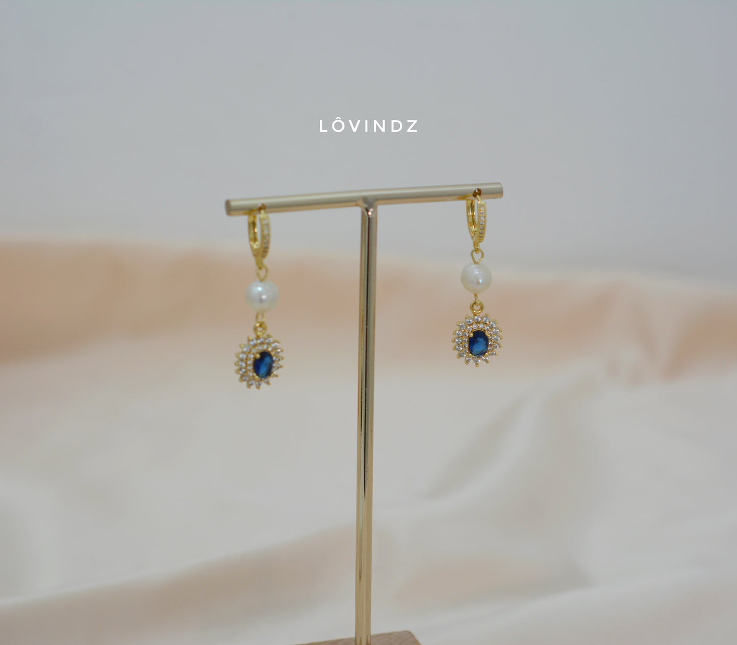 Aretes largos de zirconia