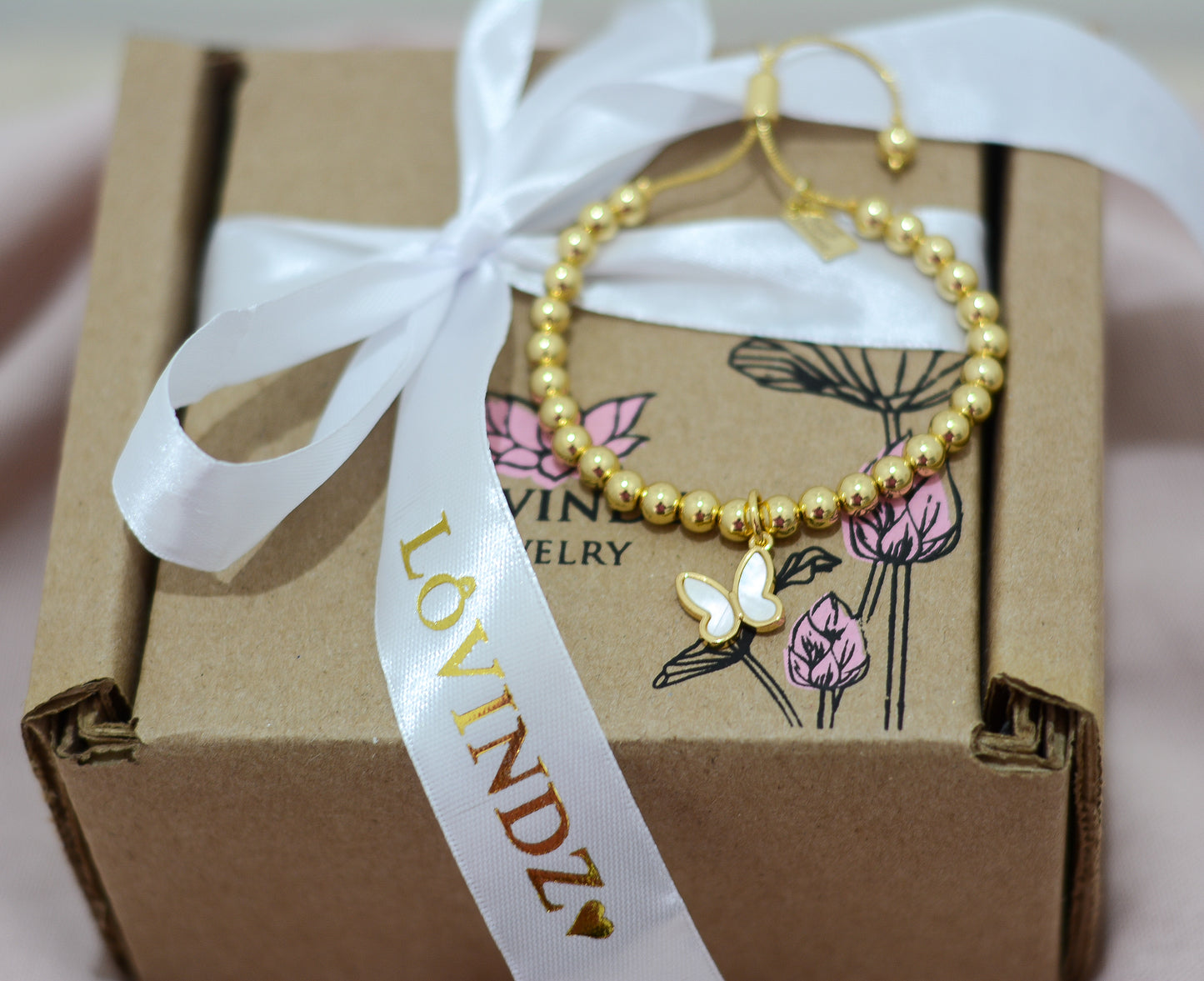 Pulsera mariposa de madre perla