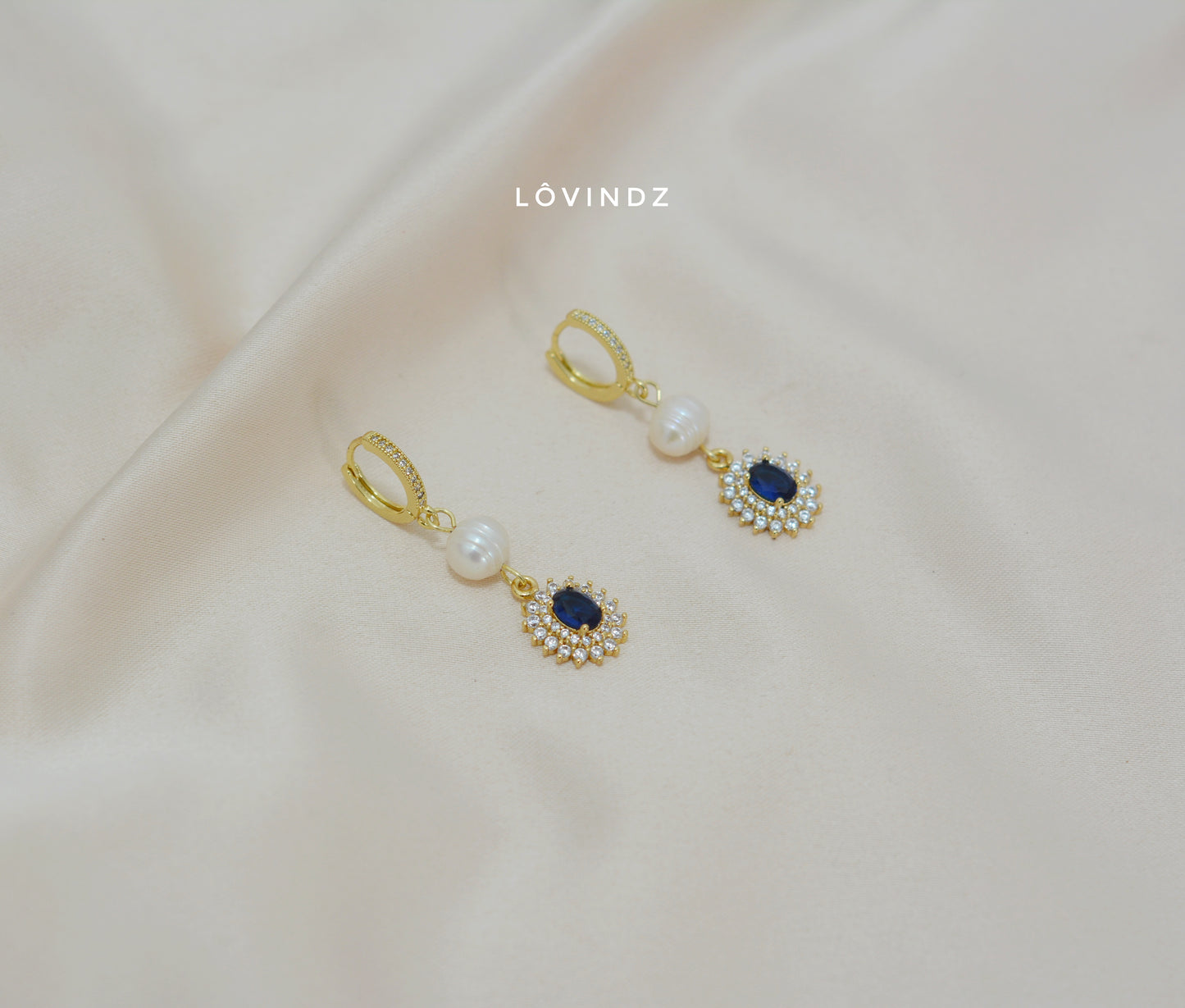 Aretes largos de zirconia