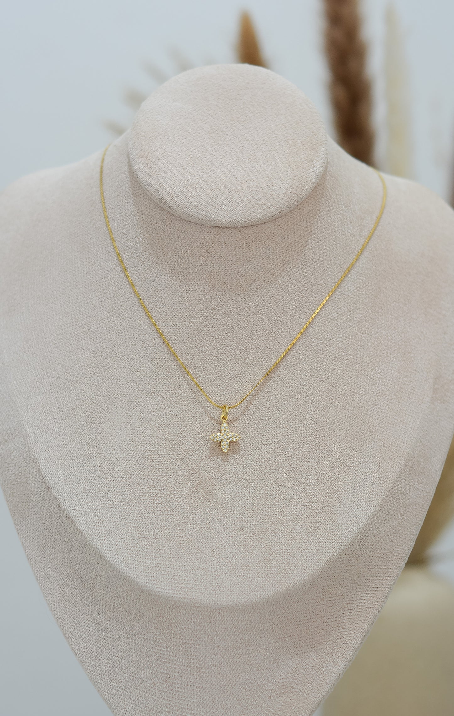 Cadena flor zirconia