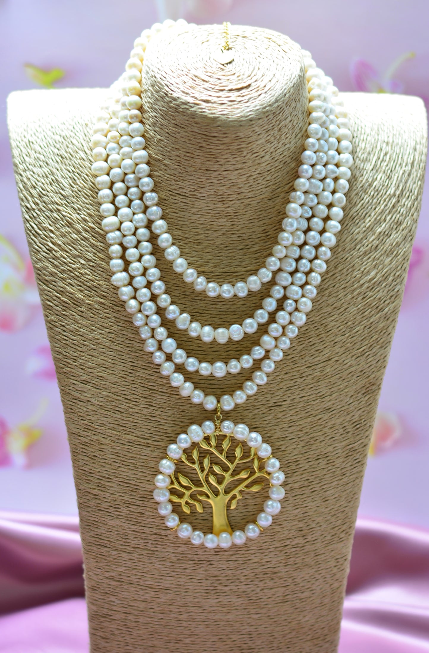 Collar 4 hilos, perla de rio.