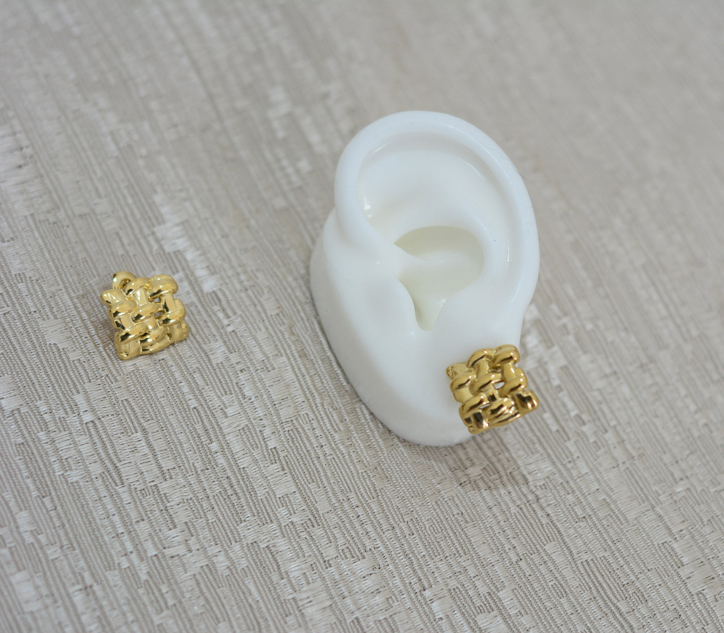 Aretes cuadro