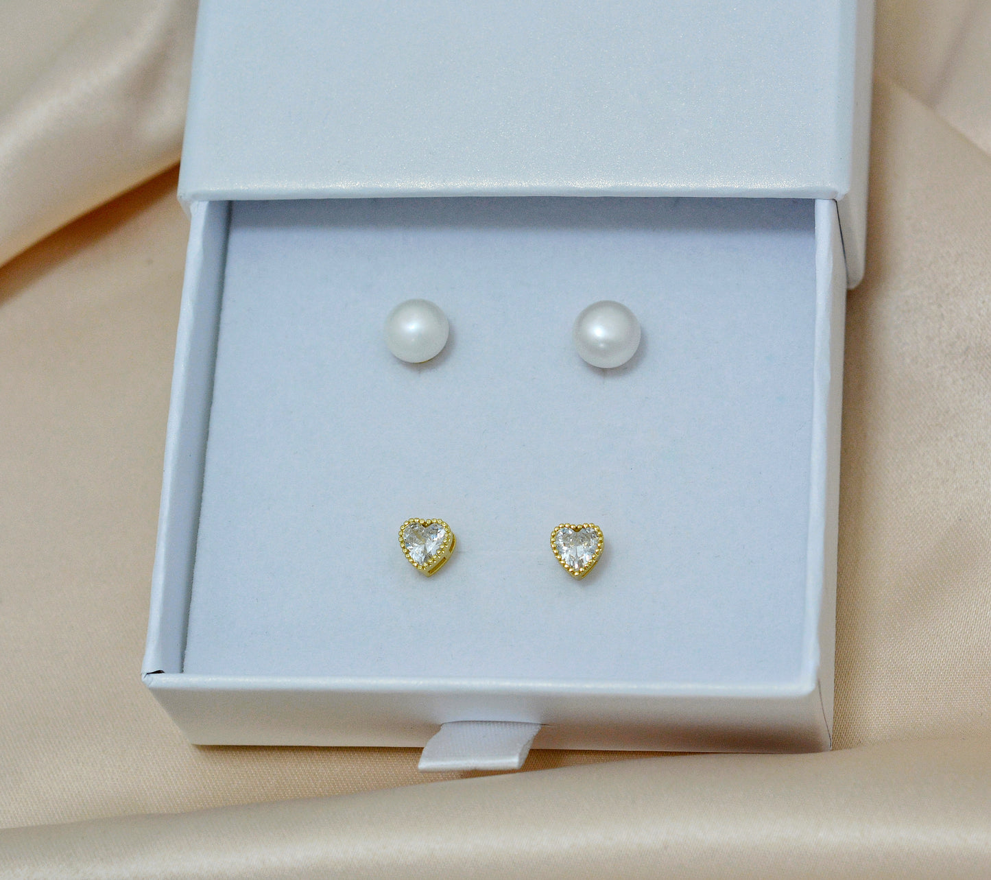 Juego de aretes