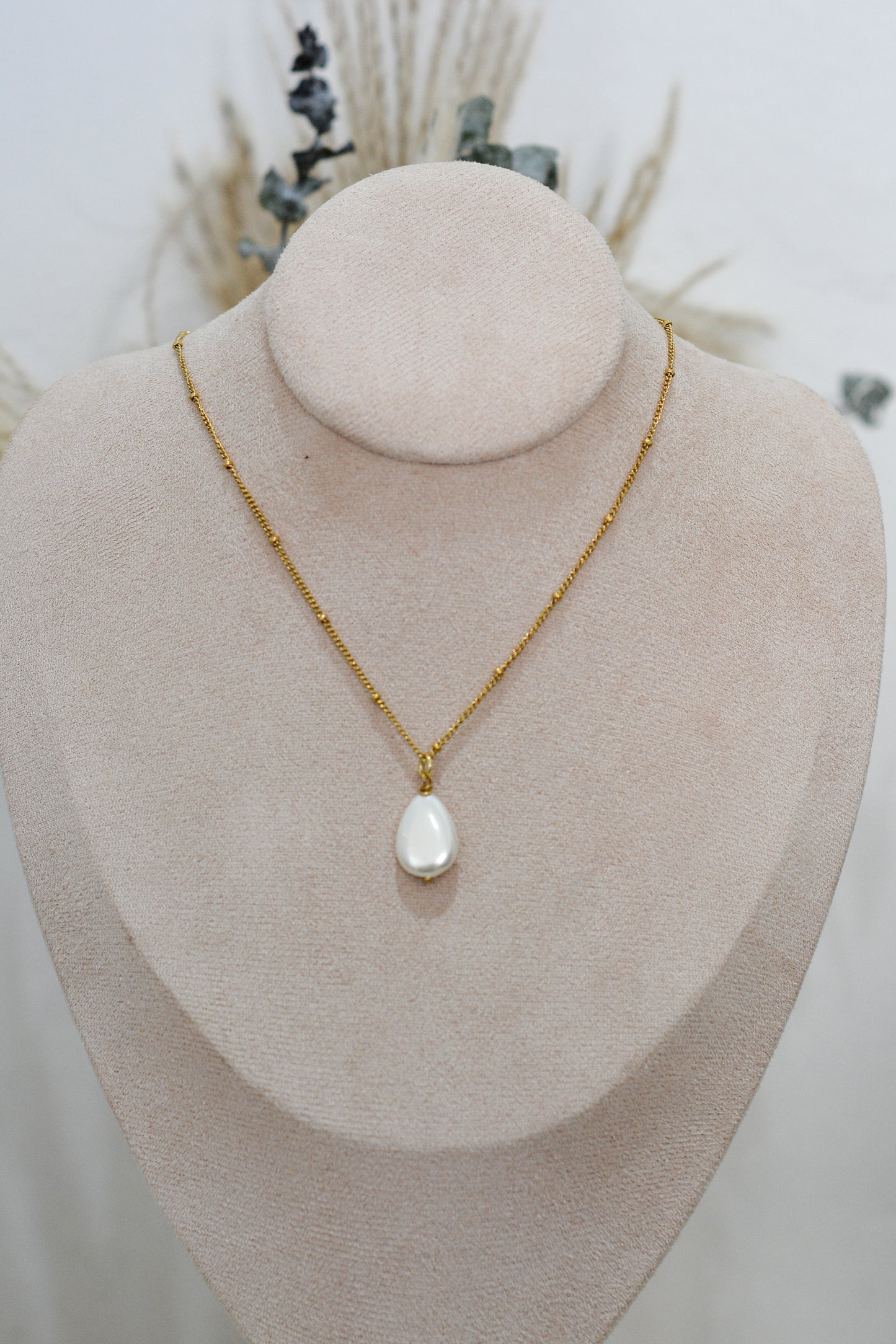 Cadena gota de madre perla