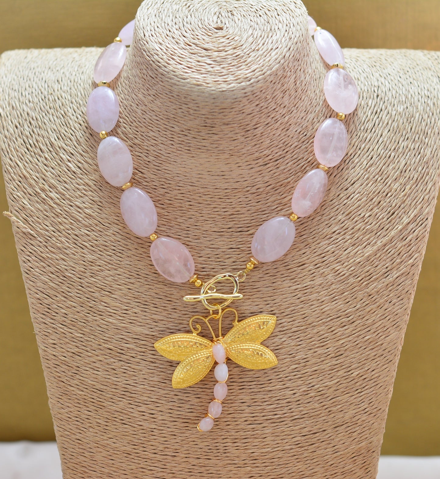 Collar cuarzo y libélula