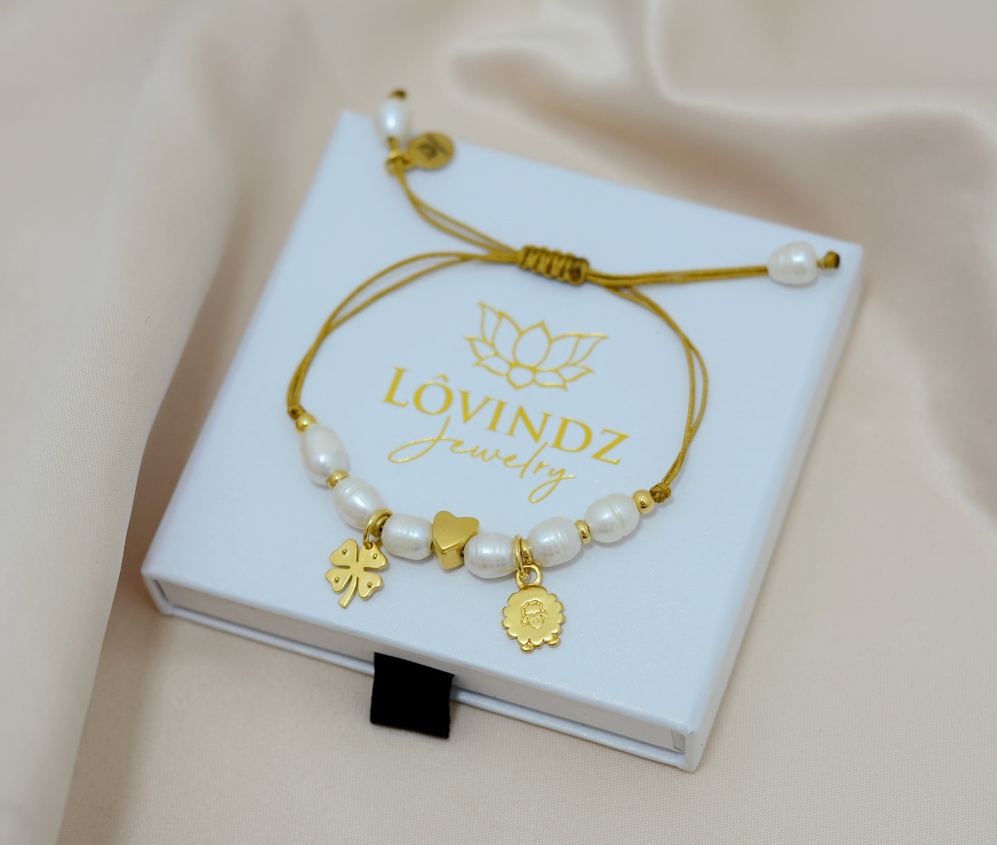 Pulsera ajustable amuletos